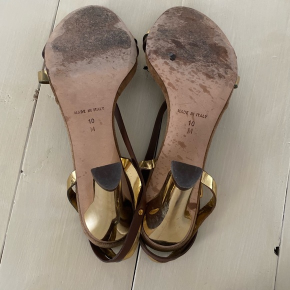 Micheal Kors gold and brown sandal - Picture 4 of 4